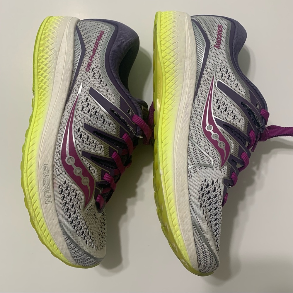 Saucony Triumph ISO 5 S10462-3 Running Shoes - Picture 4 of 10